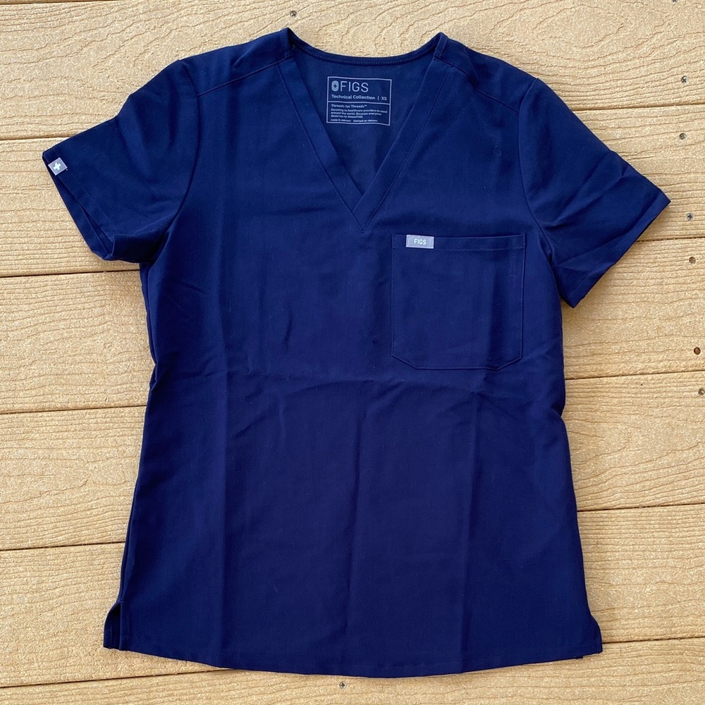 NWOT Navy Figs Top XS